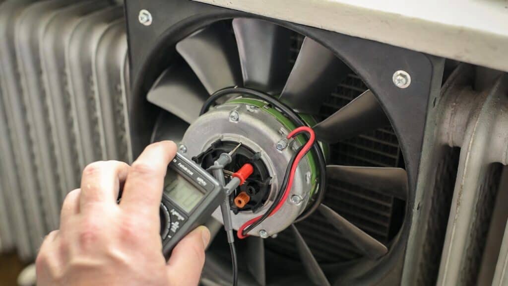 Radiator ventilator