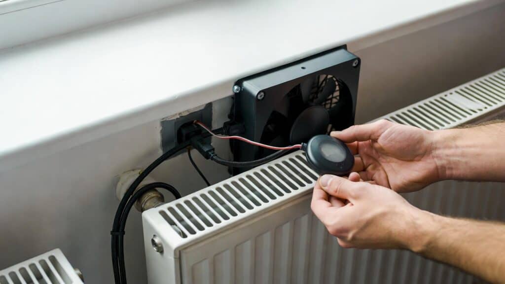 Radiator ventilator